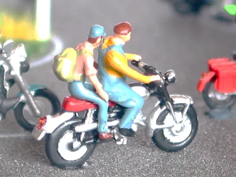 NOCH - Motorradfahrer mit Sozius H0