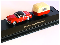 Schuco 26940 VW Karmann Ghia (Rot) mit Wohnanhänger